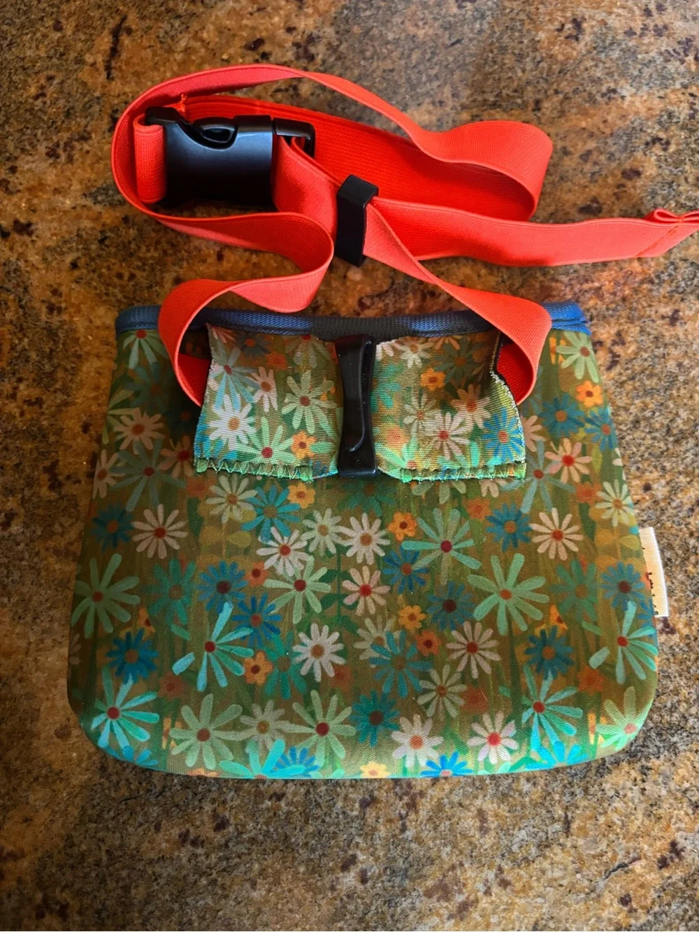 NATURAL LIFE Dog Skateboard Fanny Pack with Red Strap